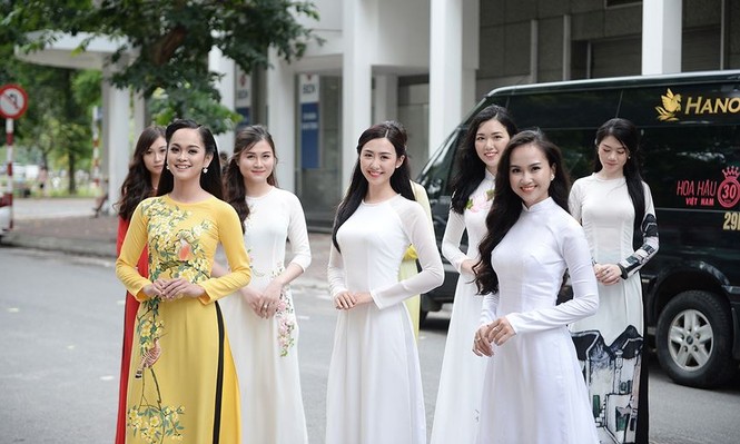 Showbiz 8/7: Tiết lộ bất ngờ về ca sĩ U50 cưới chồng 29? - ảnh 2