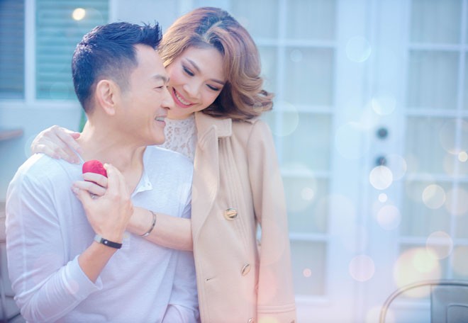 Ca sĩ Thanh Thảo sinh con gái đầu lòng ở tuổi U50 - ảnh 1