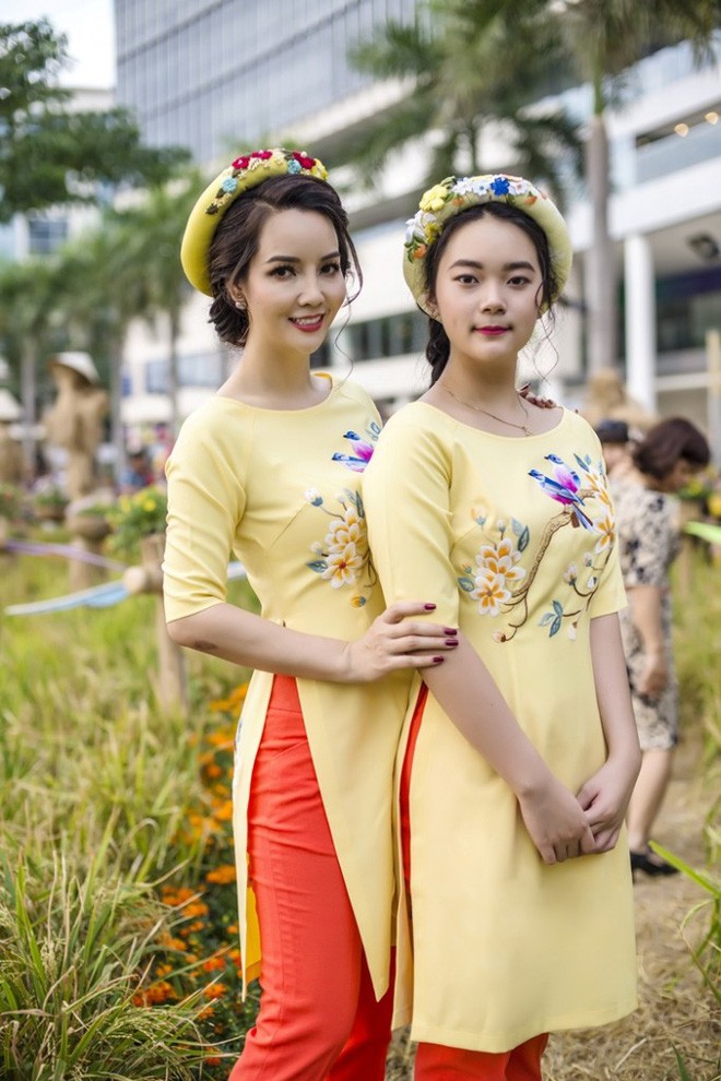 Nhan sắc tuổi 15 của con gái Mai Thu Huyền - ảnh 6