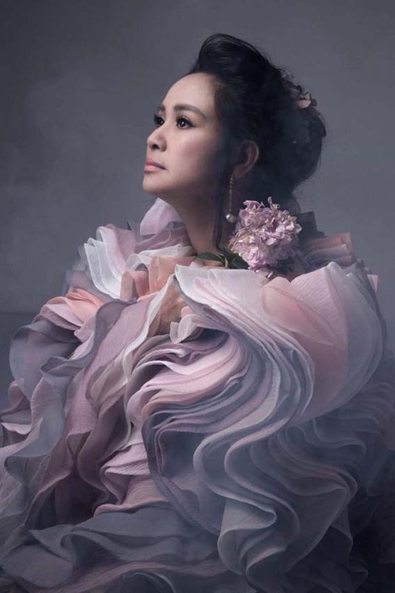 Thanh Lam lần đầu để lộ hình xăm 'khủng' và bí ẩn trên lưng - ảnh 5