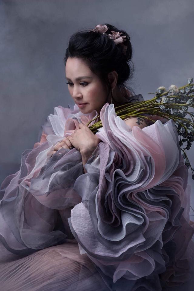 Thanh Lam lần đầu để lộ hình xăm 'khủng' và bí ẩn trên lưng - ảnh 8