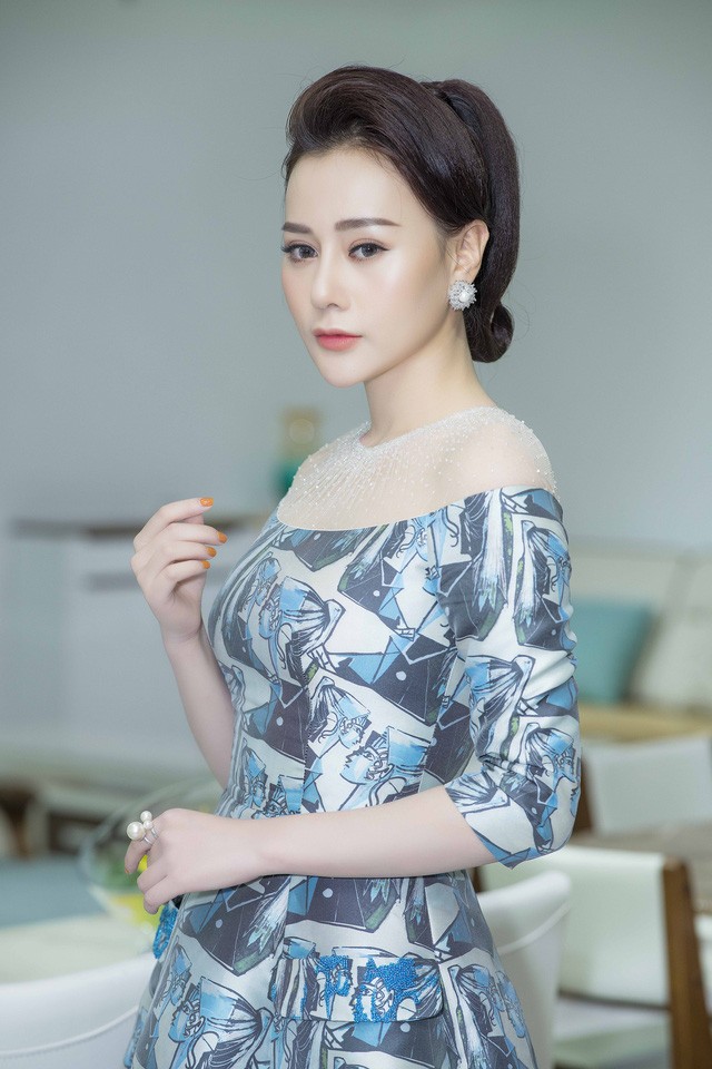 Phương Oanh 'sốc nặng khi liên tục bị anti-fan đánh sập trang cá nhân - ảnh 1