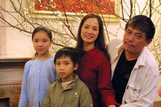 Bất ngờ với nhan sắc và thành tích học tập của con gái NSND Lê Khanh - ảnh 1