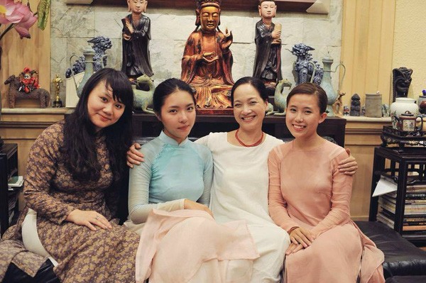 Bất ngờ với nhan sắc và thành tích học tập của con gái NSND Lê Khanh - ảnh 7
