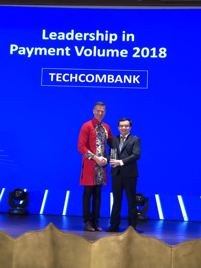 Techcombank dẫn đầu thị trường về doanh số thanh toán qua thẻ visa - ảnh 1