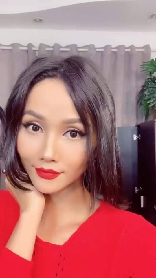 Showbiz 18/1:Tình mới tỷ phú giàu nhất thế giới từng đính hôn 4 lần - ảnh 6