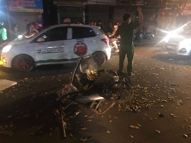 'Xe điên' đâm loạn xạ trên đường Láng, một nữ công nhân tử vong - ảnh 1