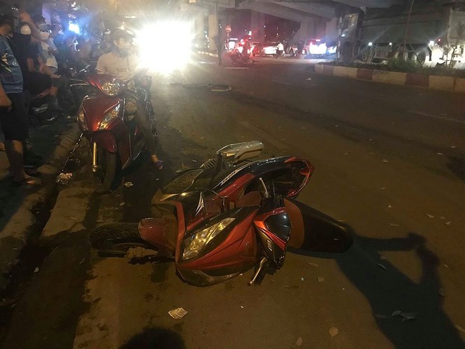 'Xe điên' đâm loạn xạ trên đường Láng, một nữ công nhân tử vong - ảnh 2