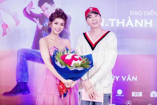 Xôn xao ảnh 'hẹn hò' của Tim với tình tin đồn và động thái của Trương Quỳnh Anh - ảnh 5