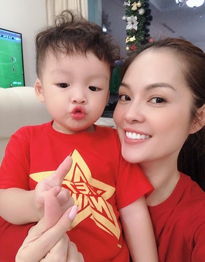Hoài Linh lần đầu làm điều gây 'sốt' để mừng U22 Việt Nam thắng U22 Campuchia - ảnh 9