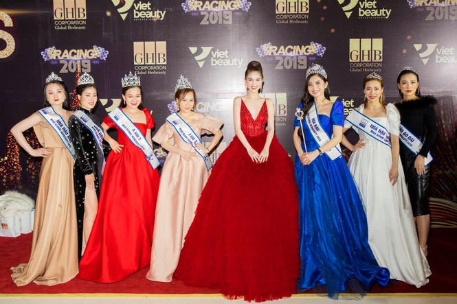 Showbiz 6/1: Vì sao bức ảnh chung của Chi Bảo và vợ cũ bị đem ra 'mổ xẻ'? - ảnh 5