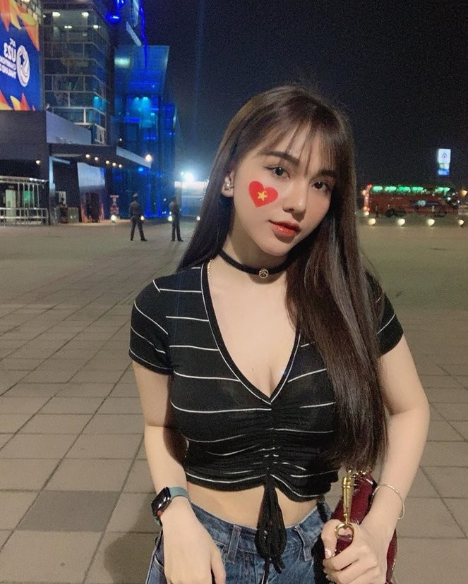Bạn gái hot girl của Hoàng Đức gây 'bão' cộng đồng mạng Thái vì quá gợi cảm - ảnh 4