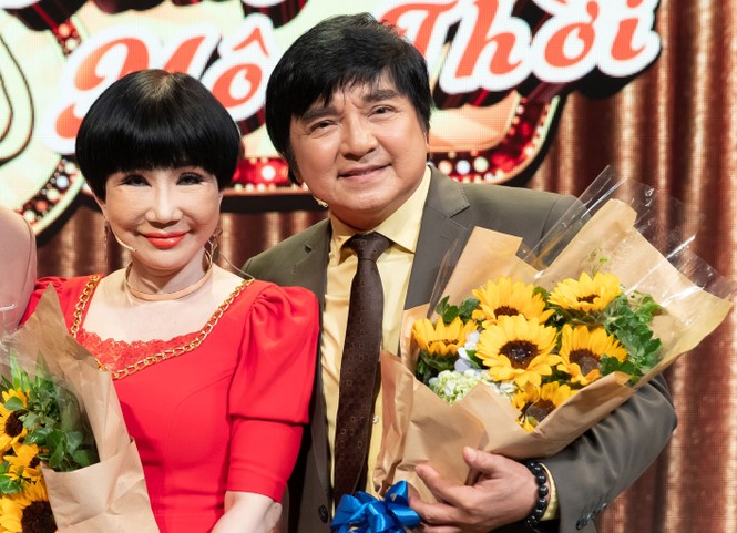 Showbiz 2/2: 'Bom sex' Pamela Anderson ly hôn chồng sau 12 ngày làm đám cưới - ảnh 6