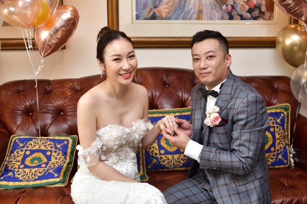 Sao Hong Kong tổ chức đám cưới online vì dịch Covid -19 - ảnh 3