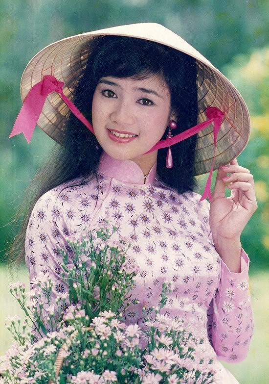 Nhan sắc ngày ấy-bây giờ của các giai nhân màn ảnh Việt, NSND Lan Hương khác lạ nhất - ảnh 16