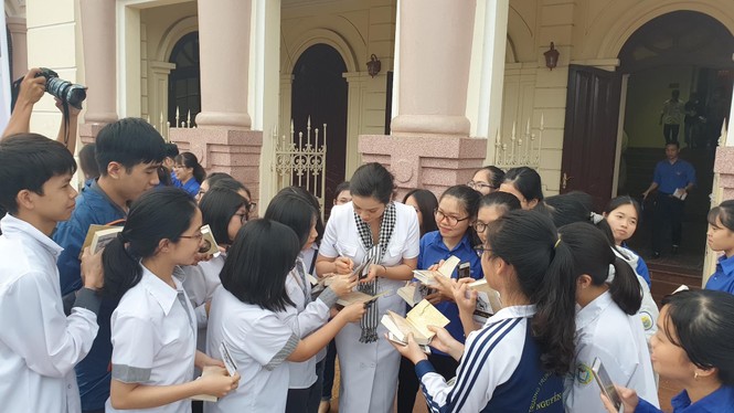 'Đọc sách là tự cải tạo, phát triển bản thân' - ảnh 4