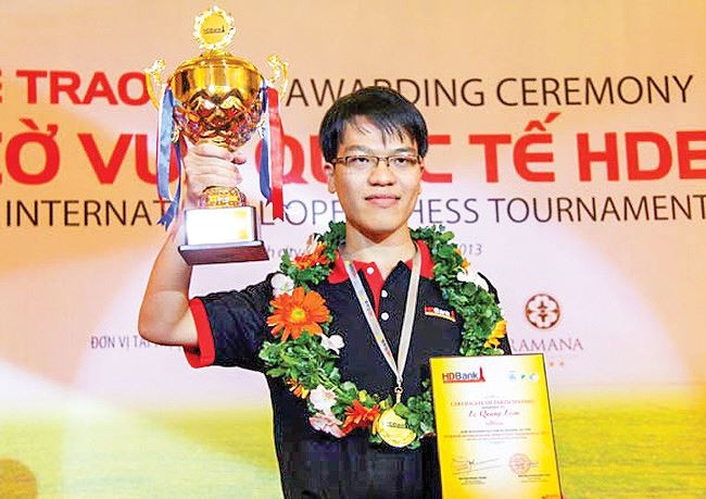 Ðằng sau VÐV Cờ vua thu nhập tiền tỷ - ảnh 1