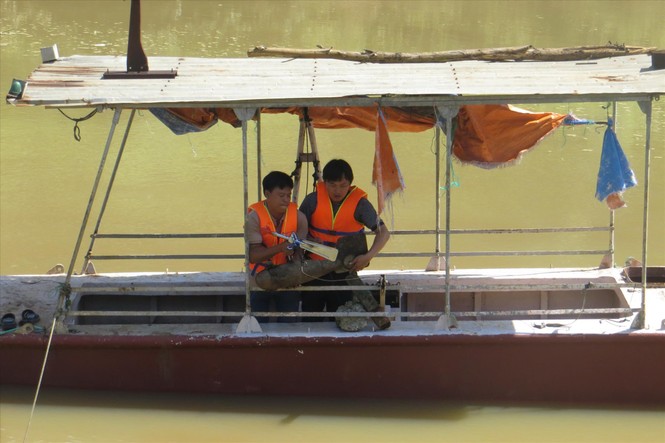 Nghề 'ăn cơm dưới đất nói chuyện trên trời' - ảnh 1