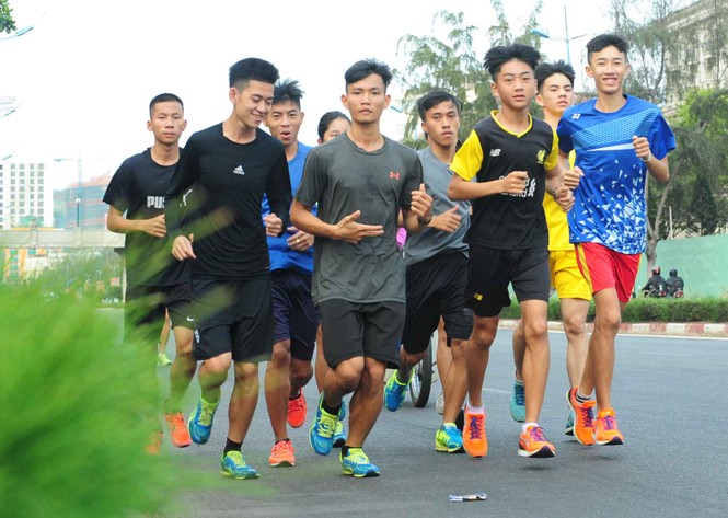 Việt dã Tiền Phong trẻ hóa quyết liệt ở tuổi 60 - ảnh 1