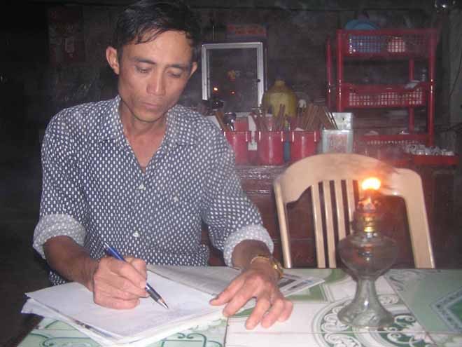 Ðồng hành với 4 nông dân Quảng Trị chống tham nhũng - ảnh 2