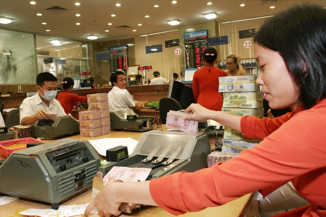 Ngân hàng ồ ạt xin tăng vốn trong 'cuộc chiến' ghế nóng - ảnh 1