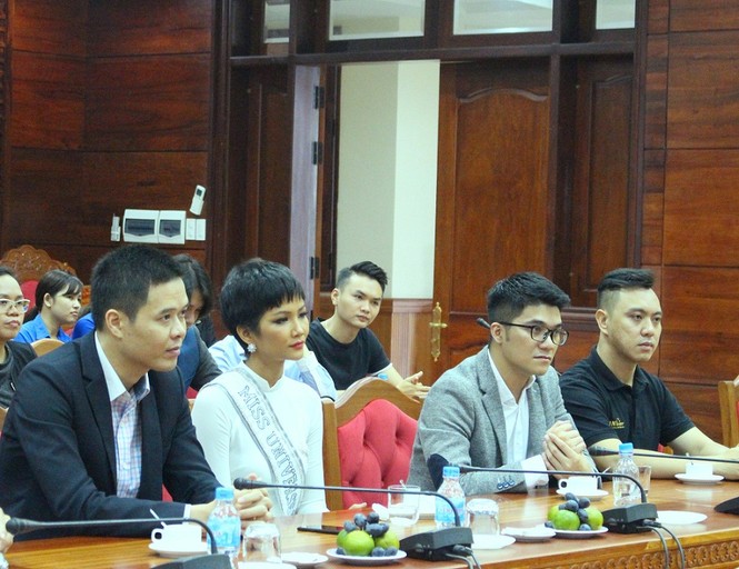HHHV H’Hen Niê là 1 trong 10 gương mặt trẻ tiêu biểu tỉnh Đắk Lắk - ảnh 3