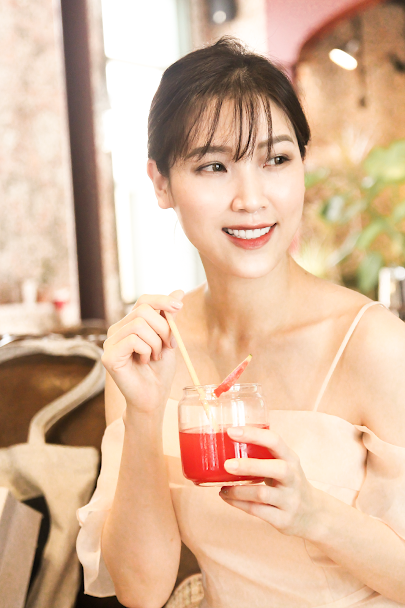 Cuộc sống của người đẹp Phí Thị Thùy Linh sau 2 năm đăng quang Hoa hậu Áo dài - ảnh 6 Cuộc sống của người đẹp Phí Thị Thùy Linh sau 2 năm đăng quang Hoa hậu Áo dài - ảnh 6