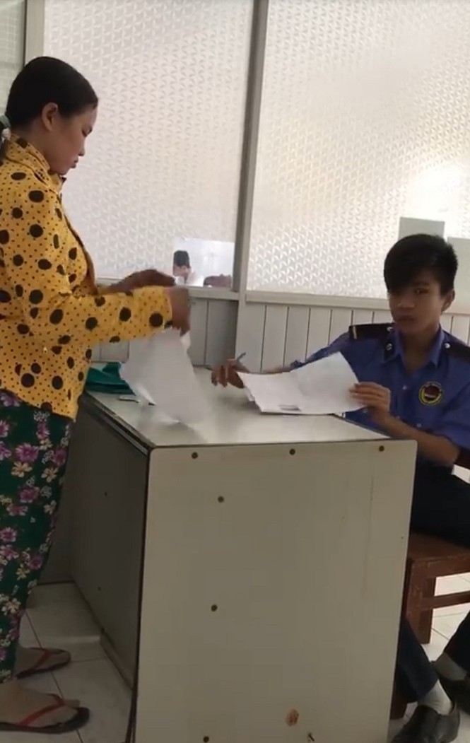 Sở Y tế chỉ đạo khẩn vụ bảo vệ khám mắt ở Bệnh viện Ô Môn - ảnh 1