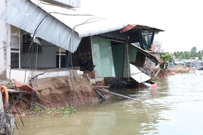 Dân bàng hoàng chạy sạt lở trong đêm - ảnh 1