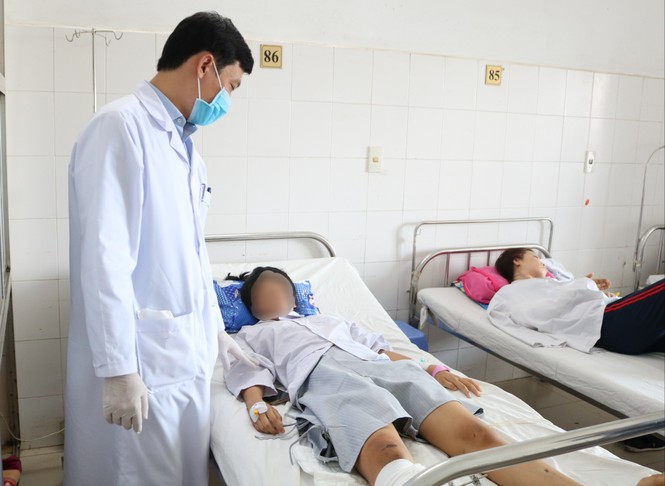 Cứu bé gái 15 tuổi khỏi tàn phế sau khi dập nát chân vì tai nạn - ảnh 2