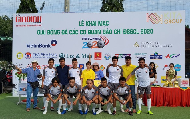 Báo Tiền Phong khởi đầu thắng lợi tại vòng loại Press Cup 2020 phía Bắc - ảnh 8