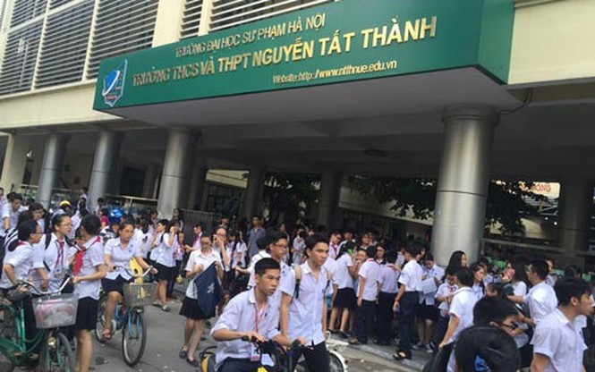Hoảng loạn vì trường cấp 3 tại Hà Nội liên tục đổi tiêu chí tuyển thẳng lớp 10 - ảnh 1