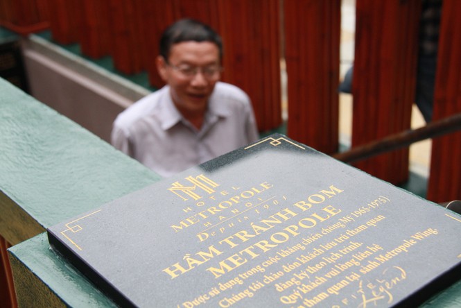 Một năm sau ngày được tìm thấy, hầm tránh bom trong lòng khách sạn Metropole được khai trương đón khách tham quan