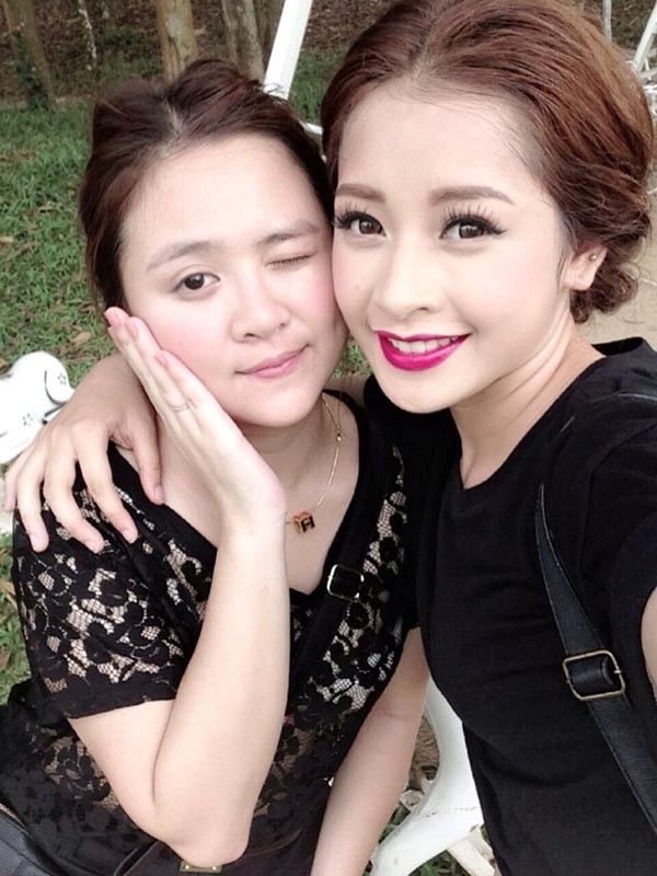 Bản thân Chi Pu đôi lúc cũng vô tình làm xấu mình vì trang điểm quá tay! Cô như đang ở trên sân khấu vừa bước ra phố