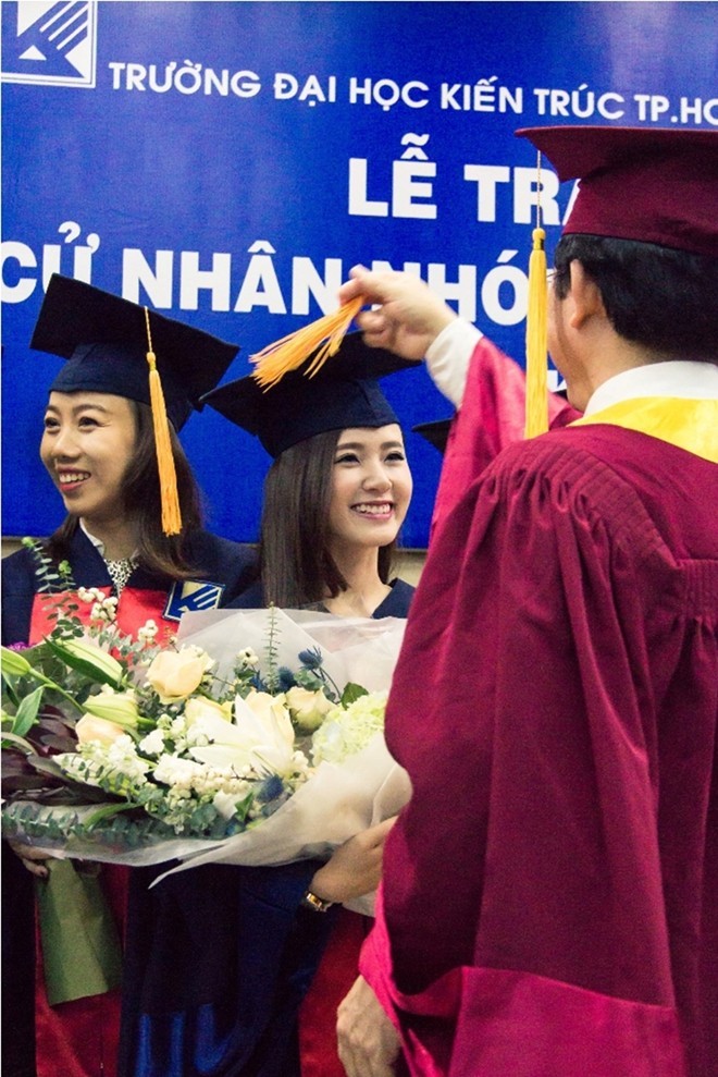 Thời gian vừa qua, Midu chỉ nhận lời tham gia quảng cáo và xuất hiện tại các chương trình event của những nhãn hàng mà Midu nhận làm người đại diện hoặc người mẫu quảng cáo