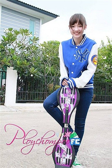 Jannina đã cover hơn 20 bài hát gồm cả tiếng Anh và tiếng Thái. Trên mạng xã hội, Jannina lập luôn 2 fanpage (1 tiếng Anh và 1 tiếng Thái) để thường xuyên đăng tải những bài hát cover của mình.