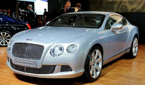 Bentley Continental GT có khả năng tăng tốc từ 0-96km/h sau 4,6 giây, tốc độ tối đa đạt 317km/h