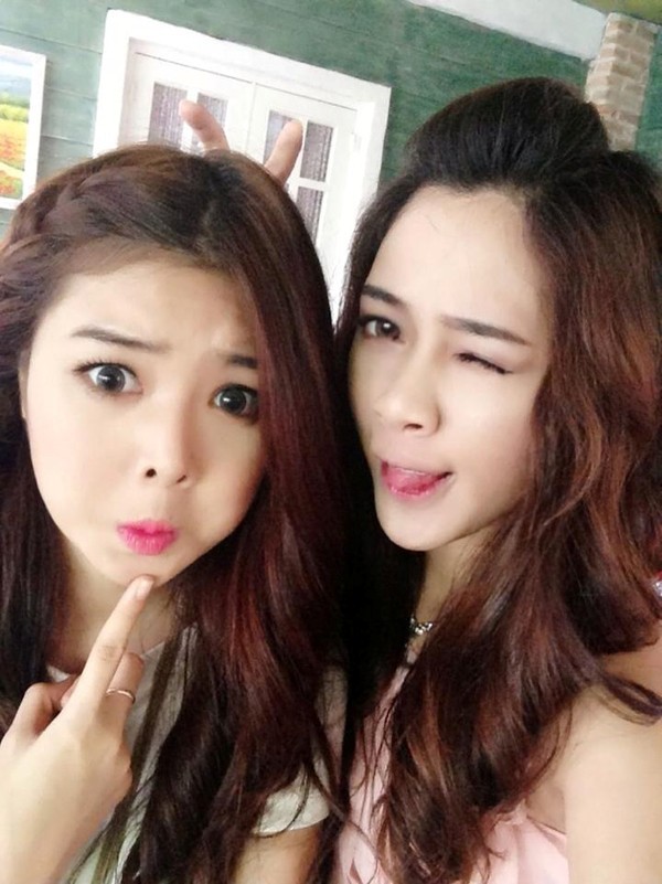 Ở góc độ này thì Hà Min và giống Lily Luta