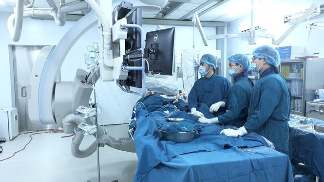 Cứu sống bệnh nhân có tổn thương động mạch vành phức tạp - ảnh 1