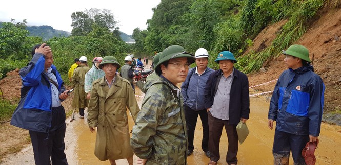 Kinh hãi hiện trường vụ sạt lở đất khiến 22 cán bộ, chiến sĩ ở Quảng Trị mất tích - ảnh 9