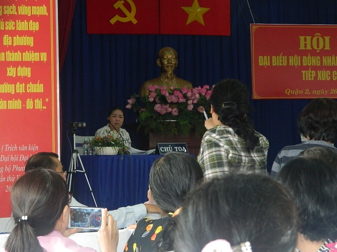 Vắng Chủ nhiệm UBKT Thành ủy, cử tri quận 2 yêu cầu hoãn tiếp xúc - ảnh 4