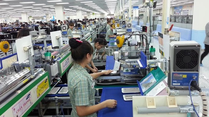 TPHCM cấm cán bộ công chức đi nước ngoài trước Tết Kỷ Hợi - ảnh 2