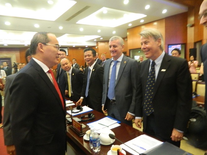 Nhà đầu tư nước ngoài lo ngại ùn tắc ở sân bay Tân Sơn Nhất - ảnh 2