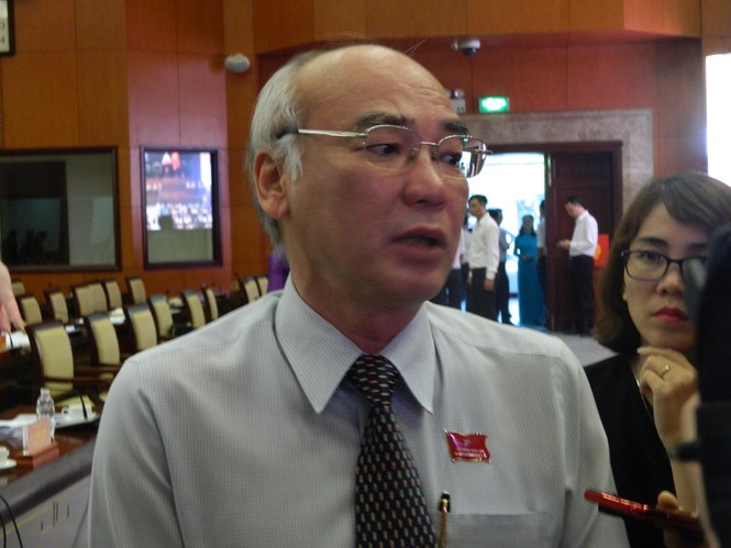 Phó Đoàn Đại biểu Quốc hội TPHCM: Cần khởi tố vụ “nựng” bé gái ở quận 4 - ảnh 1