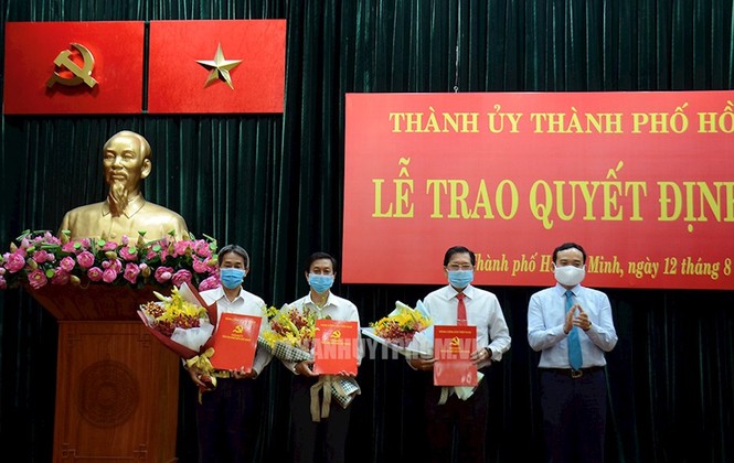 Vừa bị kỷ luật, Chủ tịch quận Thủ Đức về làm Phó Chánh Văn phòng Thành ủy TPHCM - ảnh 1