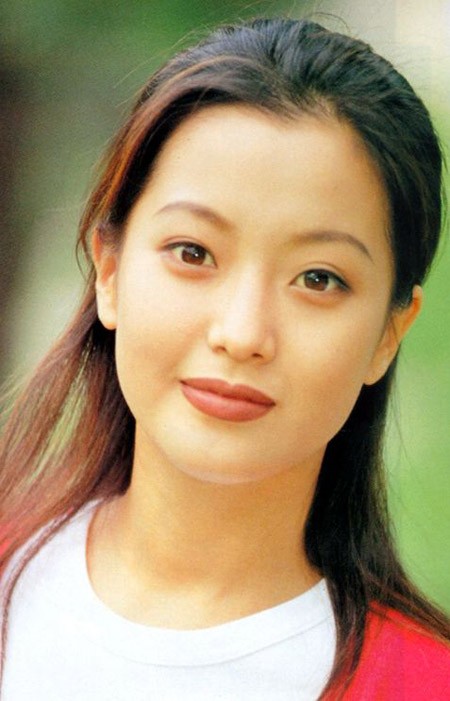 Vẻ đẹp trong trẻo một thời của Kim Hee Sun - ảnh 9