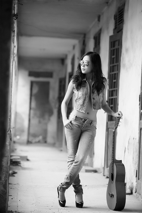 Người đẹp Miss Ngôi Sao lấp ló ngực trần - ảnh 5