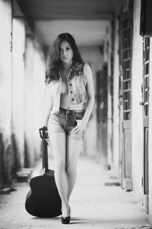 Người đẹp Miss Ngôi Sao lấp ló ngực trần - ảnh 8