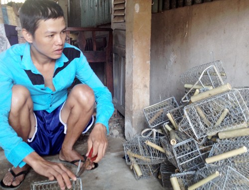 Hai cô gái giết người, công an tạm tha 7 thanh niên - ảnh 1