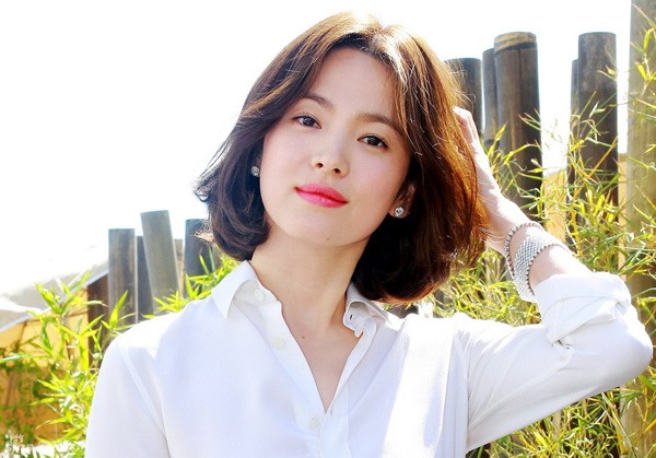 Song Hye Kyo xinh tươi trong nắng - ảnh 2